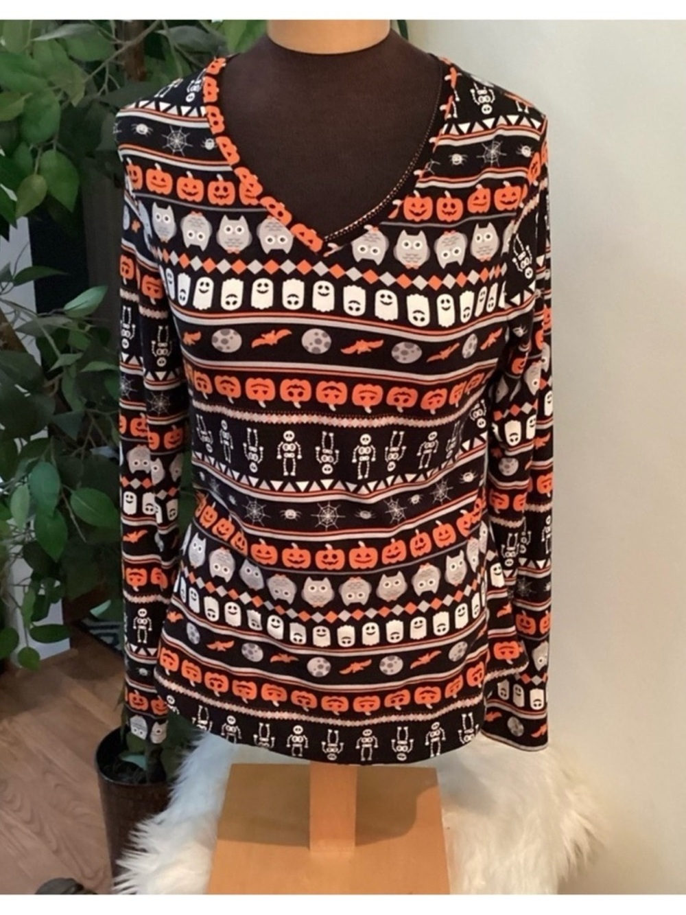 No Boundaries Halloween Print Long Sleeve Tee Size XLarge 15-17 - Picture 2 of 10